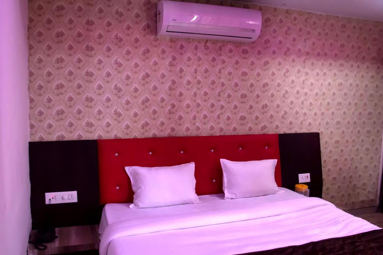 Ratlām Hotel Shree Palace And Restaurant المظهر الخارجي الصورة