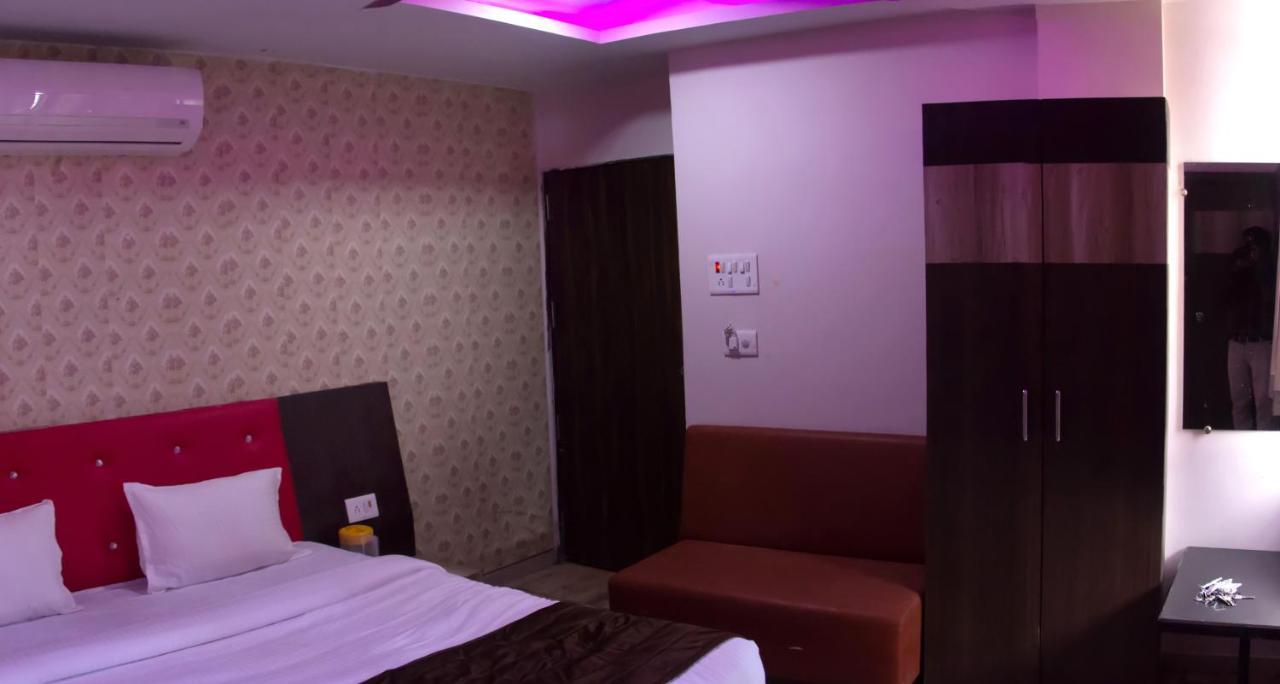 Ratlām Hotel Shree Palace And Restaurant المظهر الخارجي الصورة