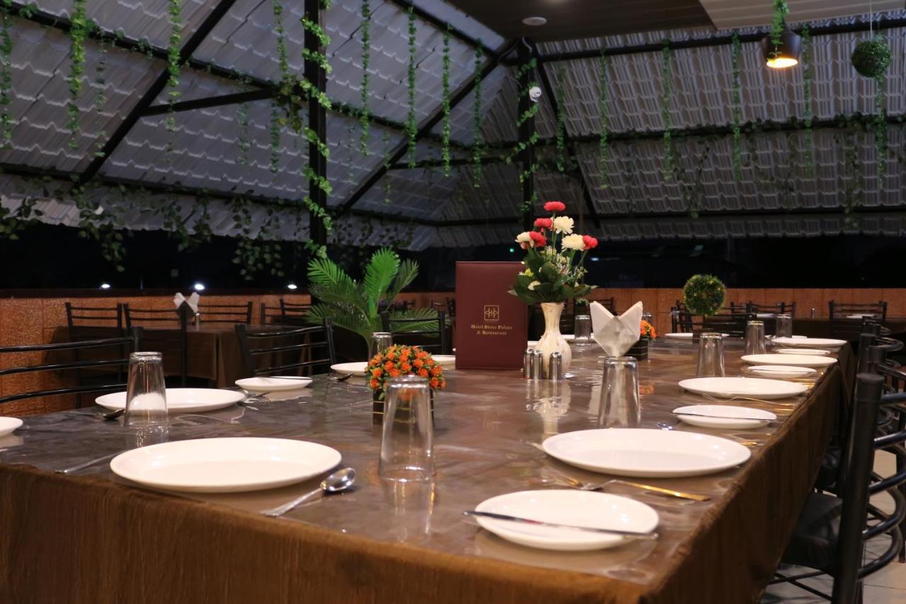 Ratlām Hotel Shree Palace And Restaurant المظهر الخارجي الصورة